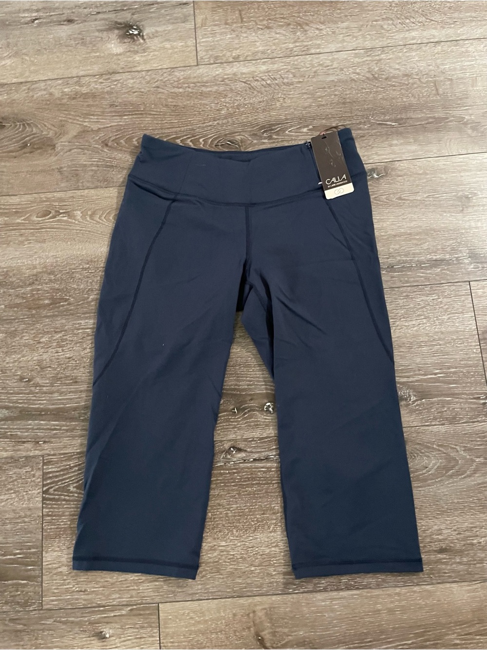 NWT CALIA Carrie Underwood Core Straight Fit Capri Navy Large